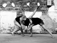 Anne Dietrich & Jana Schmück zeigen zeitgenössischen Tanz